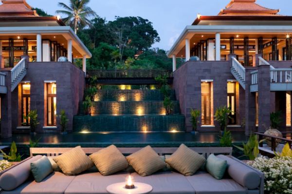 Hotels & Resorts